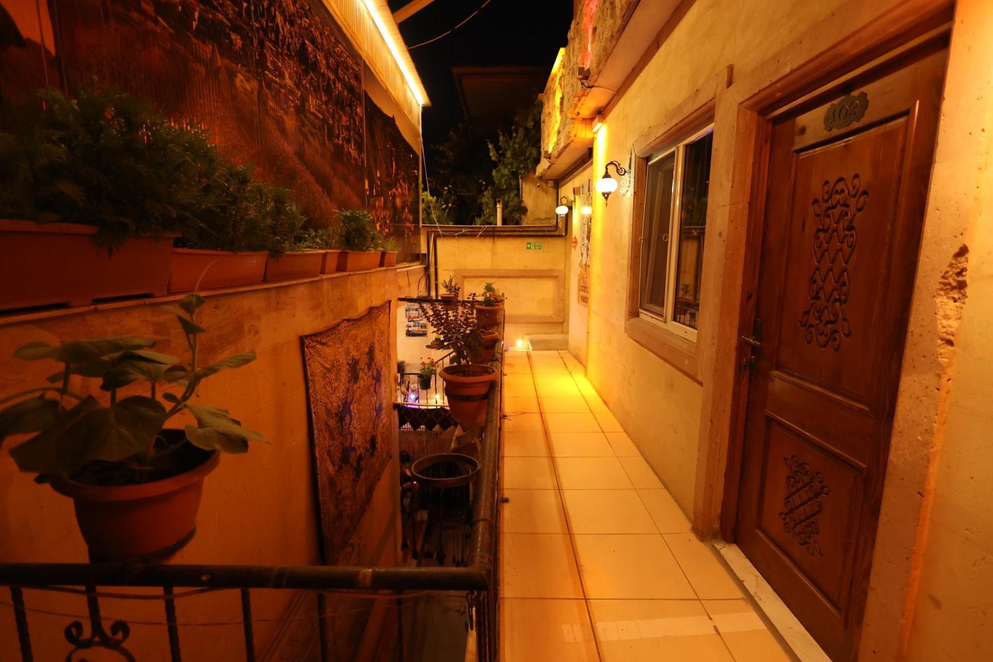 Lucky Luke Stone House Appartement Göreme Buitenkant foto