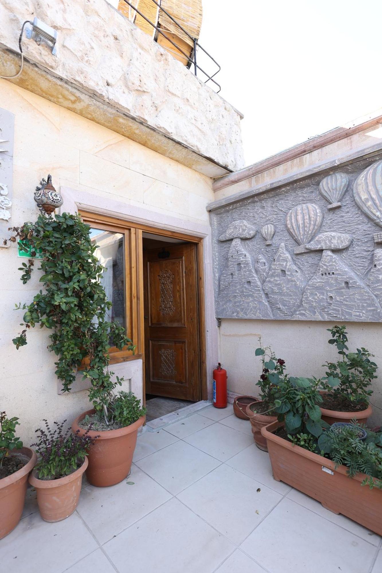 Lucky Luke Stone House Appartement Göreme Buitenkant foto