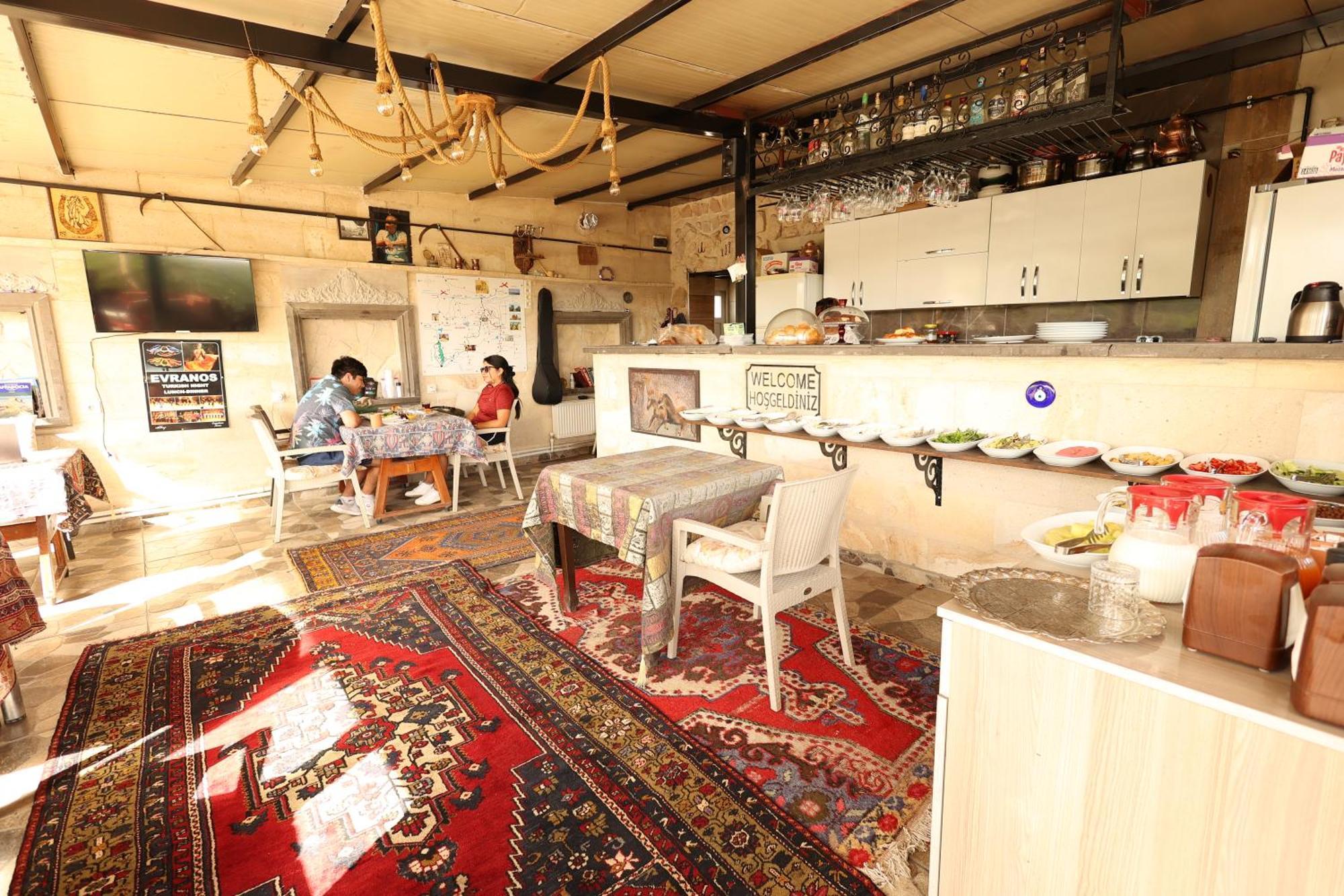 Lucky Luke Stone House Appartement Göreme Buitenkant foto