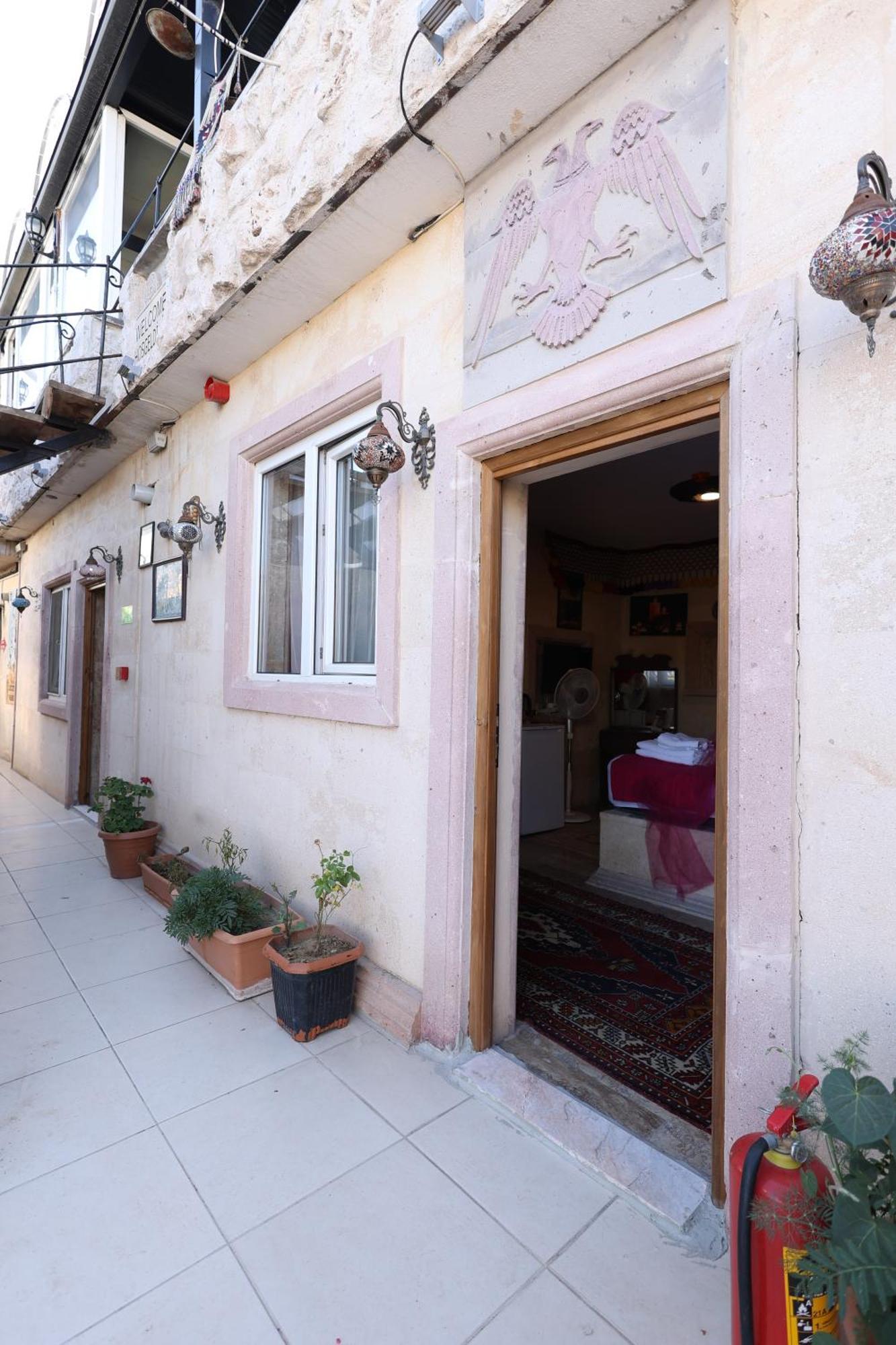 Lucky Luke Stone House Appartement Göreme Buitenkant foto